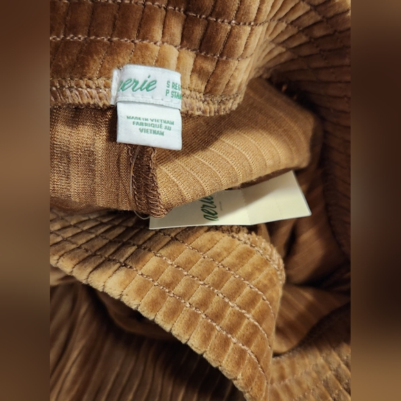 Aerie Groove On High Waisted Velour Flare Pant size Small regular NWT - Picture 5 of 6